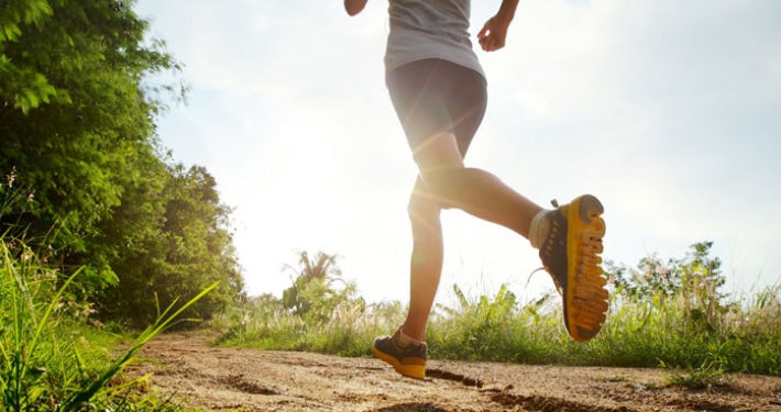 Sporteinlagen, Sportschuhe und Sportbandagen abgestimmt auf den Laufstil